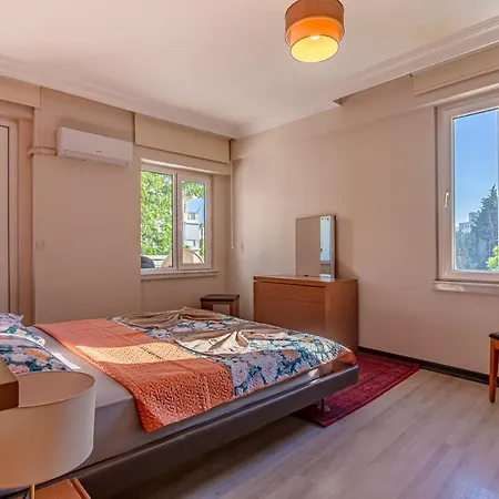 Apartament Melissas Lara *