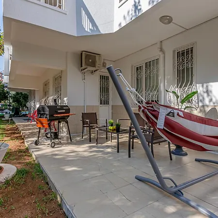 Apartament Melissas Lara *