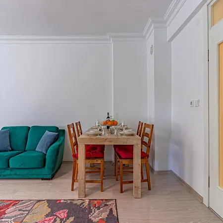 Melissas Lara Apartment Antalya
