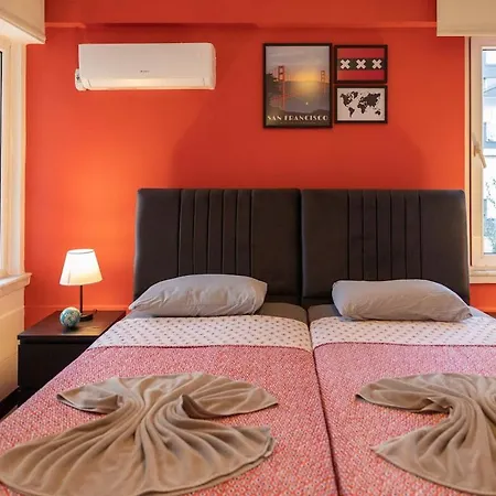 Melissas Lara Apartment