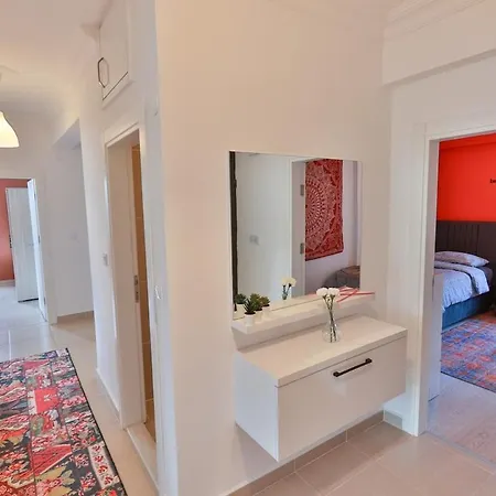 Melissas Lara Apartment