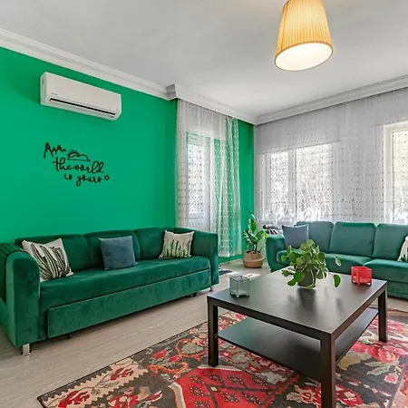 Melissas Lara Apartment